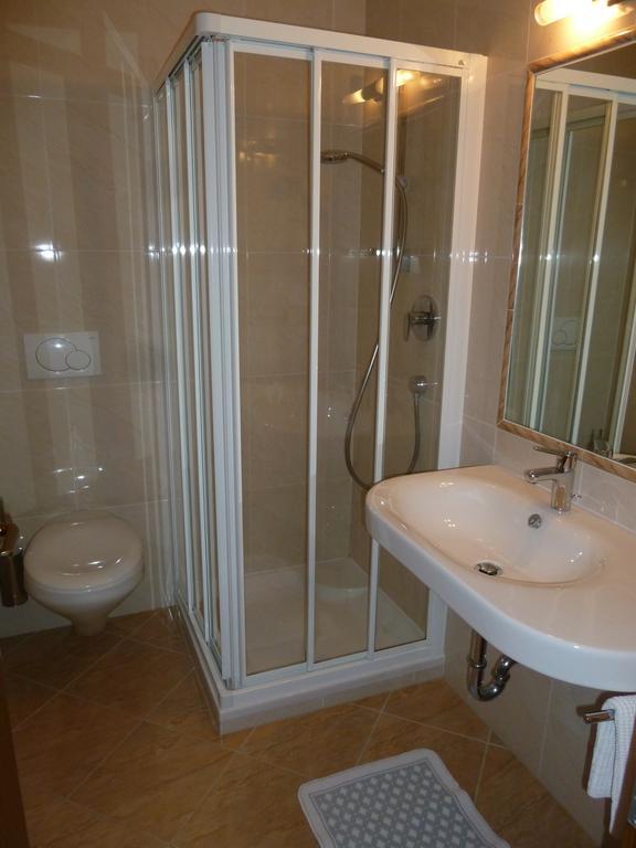 Garni Kostner Hotel Ortisei Room photo